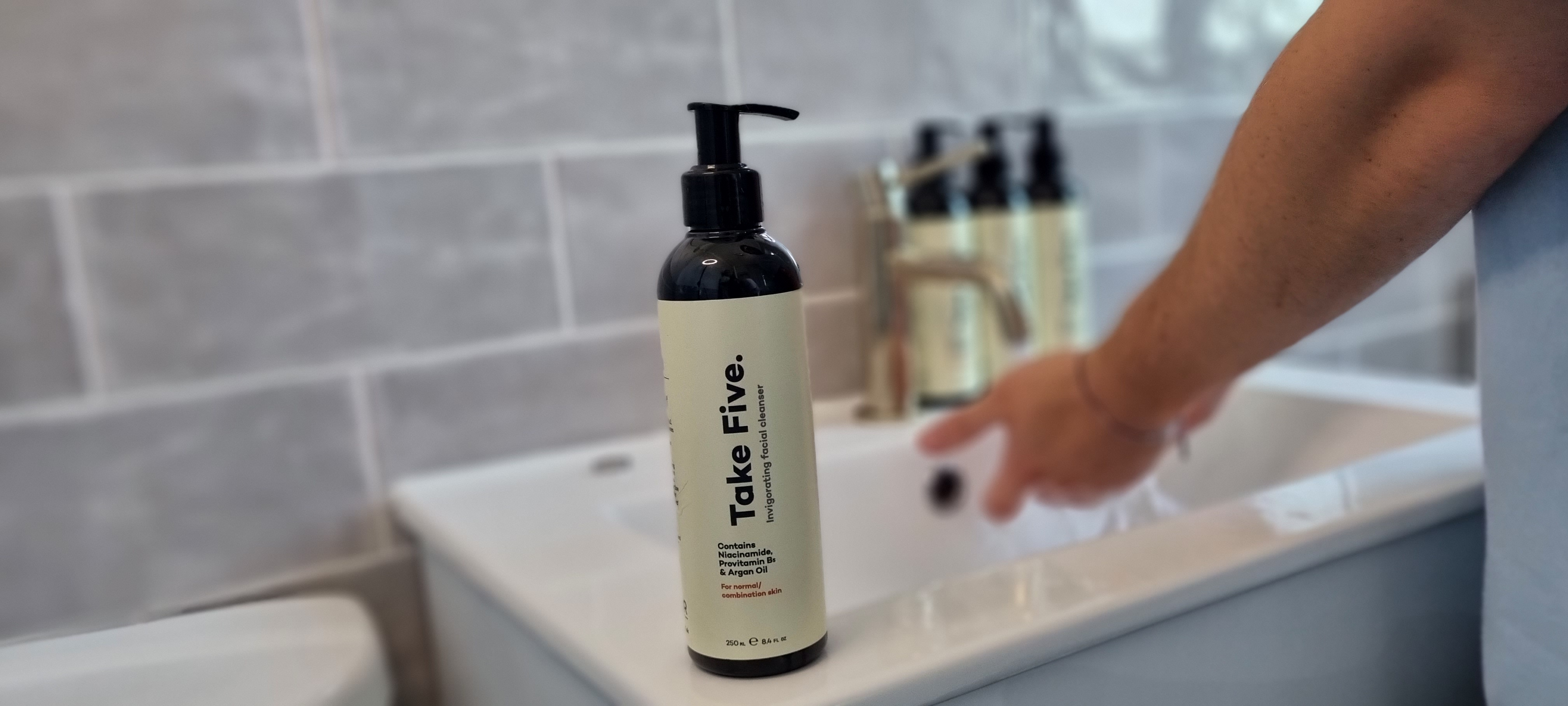 5 mistakes when washing your face (and what to do instead)